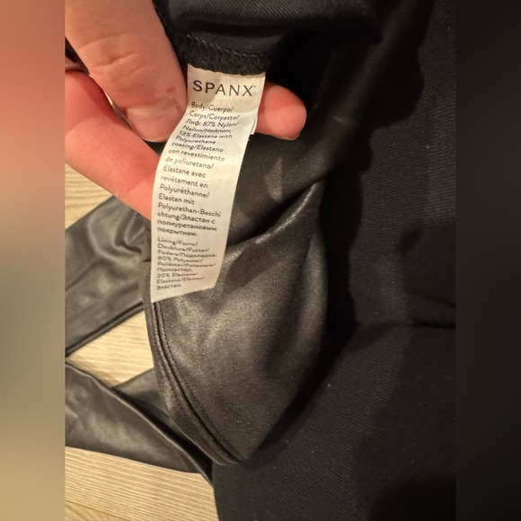 Spanx Assets Red Hot Faux Leather Leggings - Picture 5 of 5